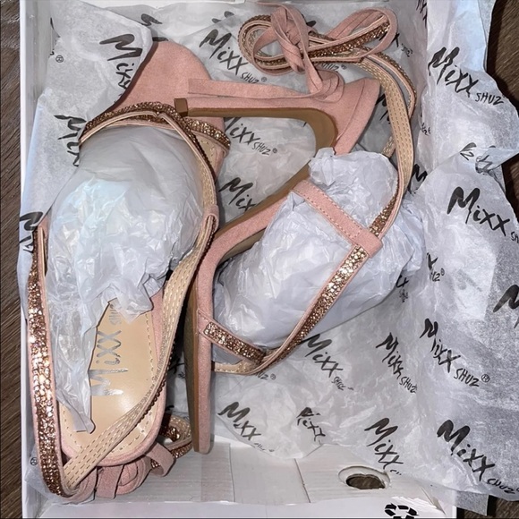 Boutique Event Heels - Picture 5 of 6